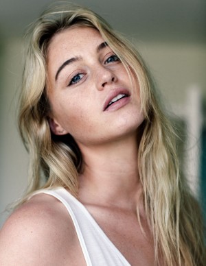 photos Iskra Lawrence