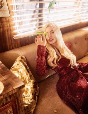 photos Ava Max