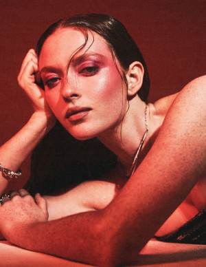 photos Larsen Thompson