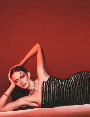 photos Larsen Thompson