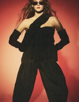 photos Larsen Thompson