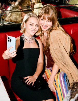 photos AnnaSophia Robb 