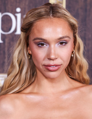 photos Alexis Ren