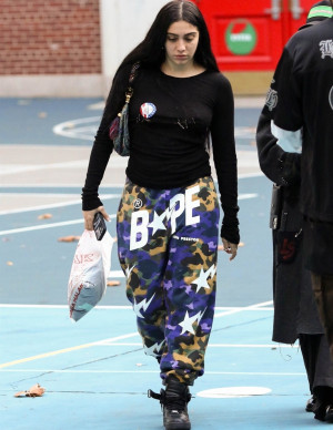 photos Lourdes Leon