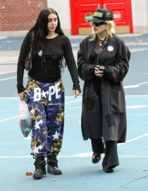 photos Lourdes Leon