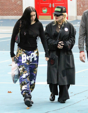 photos Lourdes Leon