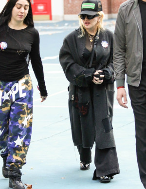 photos Lourdes Leon