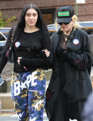 photos Lourdes Leon