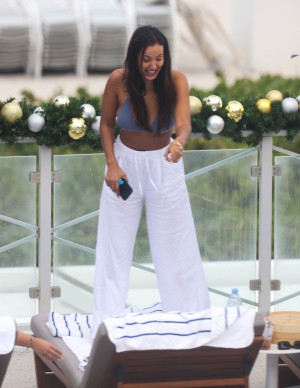photos Maya Jama 