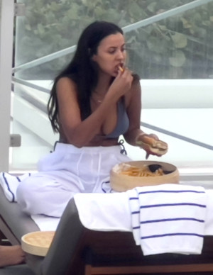 photos Maya Jama 