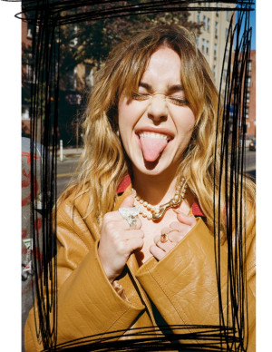 photos Kiernan Shipka