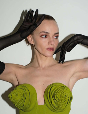 photos Madeline Brewer
