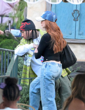 photos Madelaine Petsch