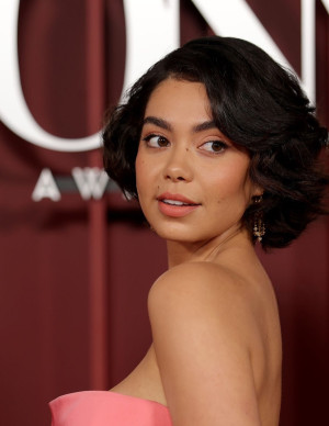 photos Auliʻi Cravalho