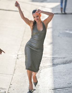 photos Adria Arjona