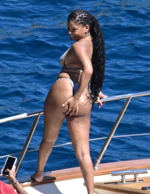 photos Halle Bailey