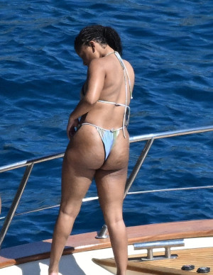 photos Halle Bailey