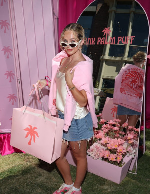 photos Brec Bassinger