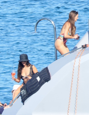photos Nina Dobrev