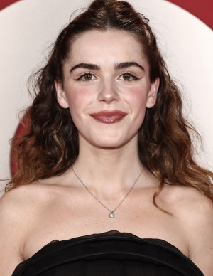 photos Kiernan Shipka