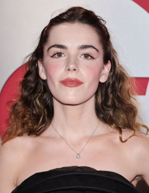 photos Kiernan Shipka