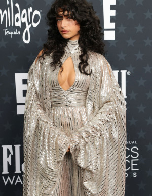 photos Odessa A'zion