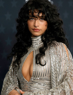 photos Odessa A'zion