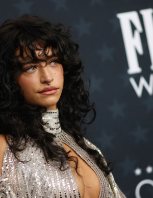 photos Odessa A'zion