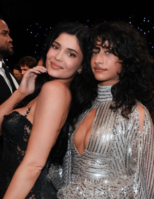 photos Odessa A'zion