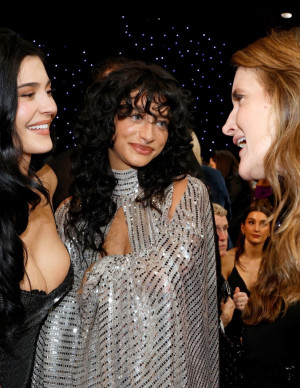 photos Odessa A'zion