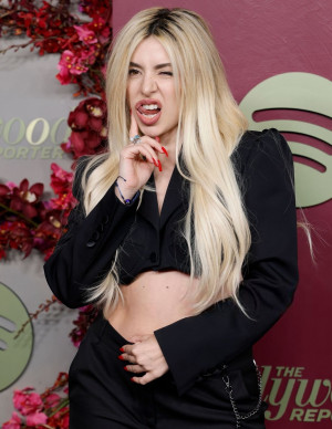 photos Ava Max
