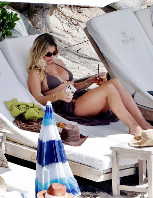 photos Natasha Oakley