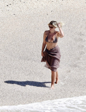 photos Natasha Oakley