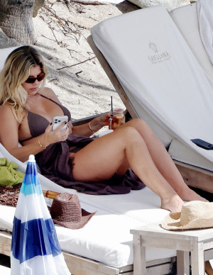 photos Natasha Oakley