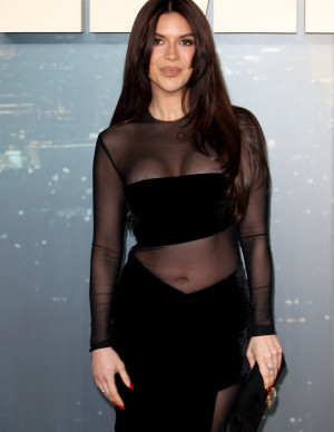 photos Ekin-Su Culculoglu